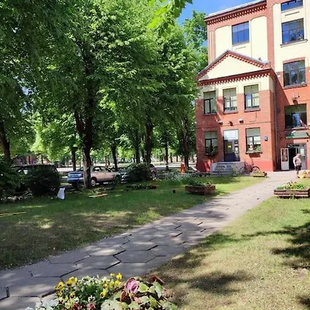 уютный лофт среди старых парков