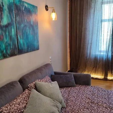 уютный лофт среди старых парков *