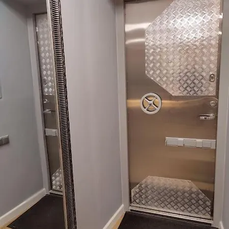 уютный лофт среди старых парков Apartamento *