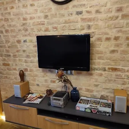 アパート уютный лофт среди старых парков *