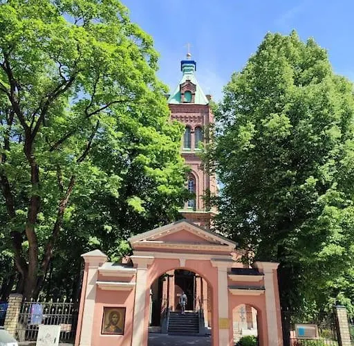 уютный лофт среди старых парков