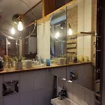 Appartement уютный лофт среди старых парков